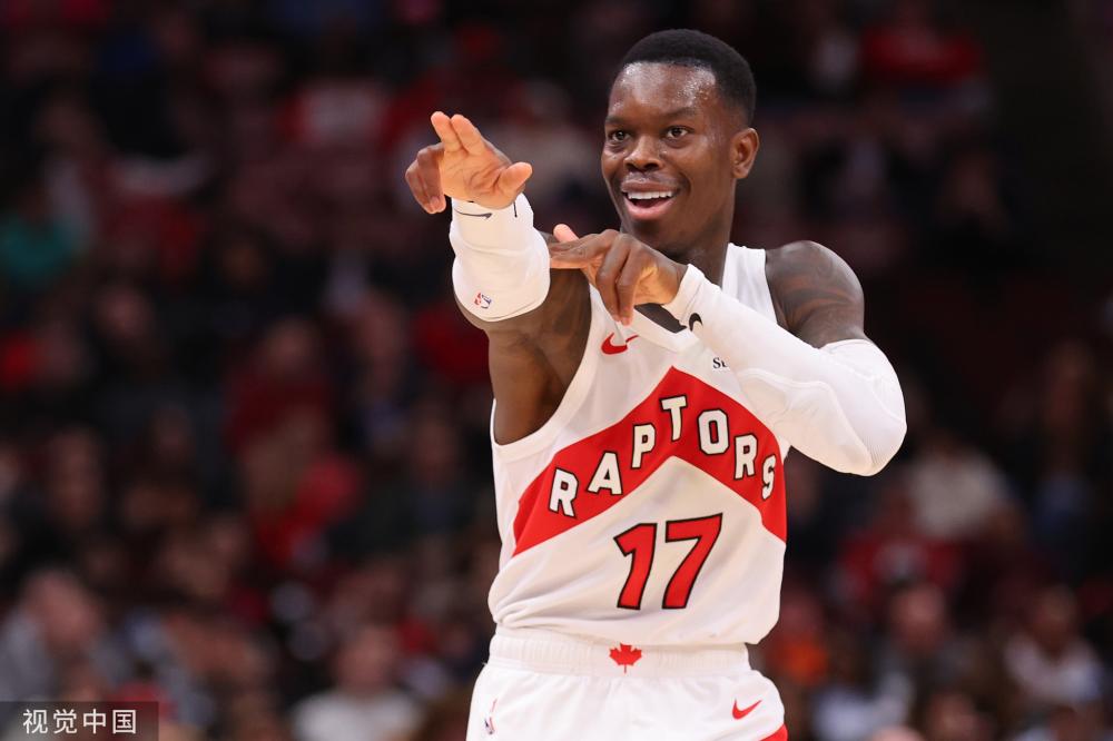 显得格外突 显得格外突